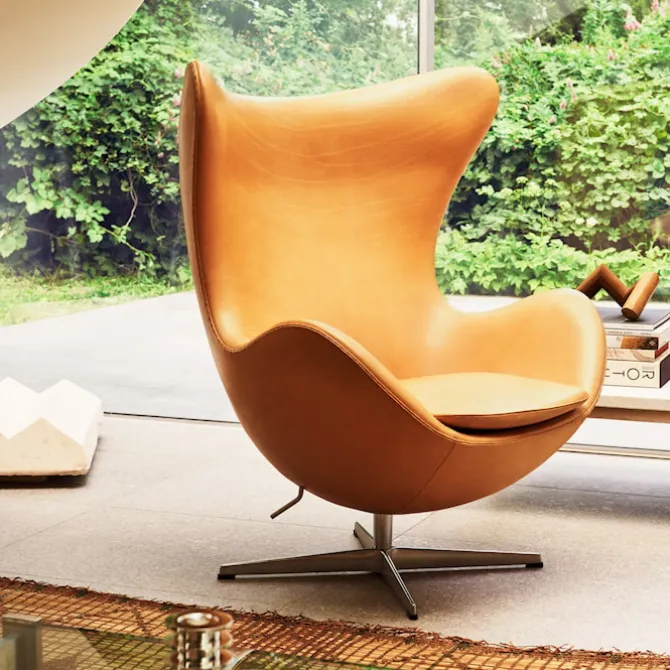 3316 Egget lenestol Satin Polished