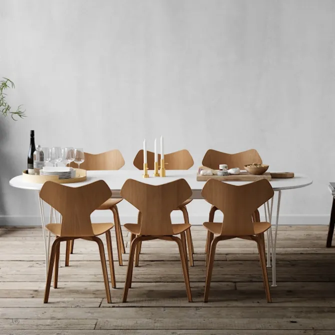 4130 Grand Prix valnøttfiner foran