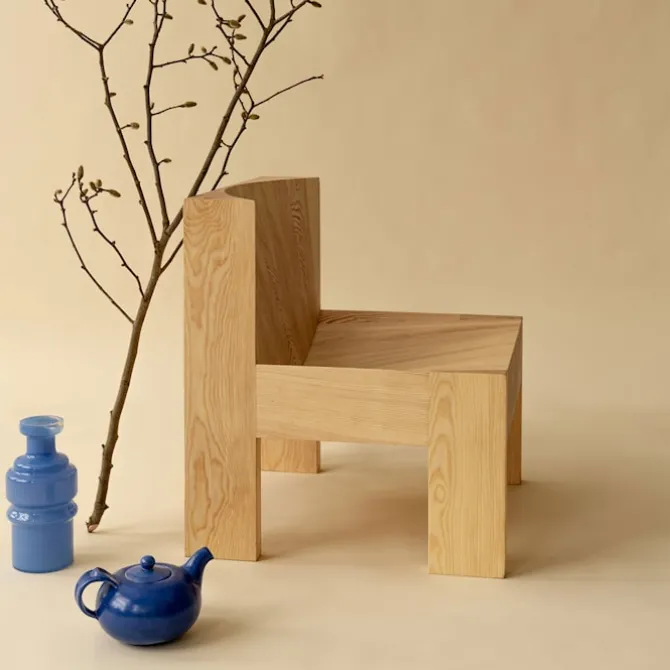 005 Lounge Chair
