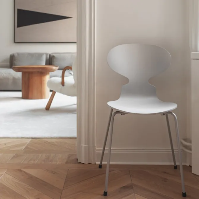 3101 Myran stol Coloured Ash Veneer Chrome