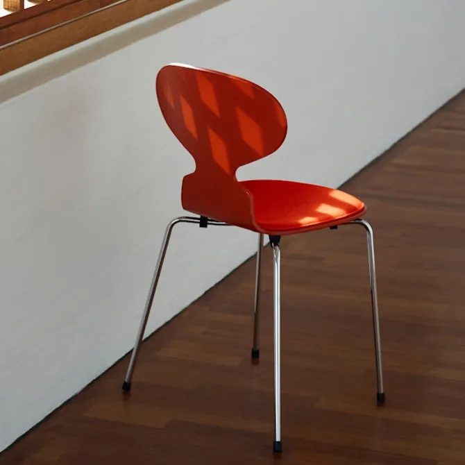 3101 Myran stol Coloured Ash Veneer Chrome