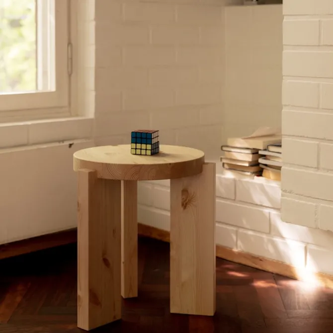 001 Stool