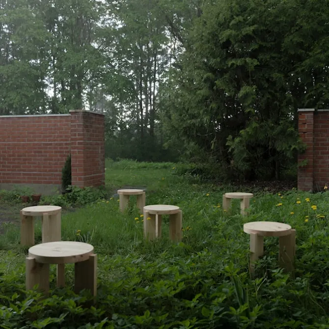 001 Stool