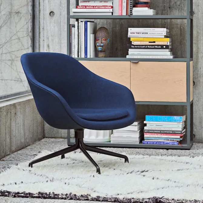 About a Lounge AAL81 lenestol Polished