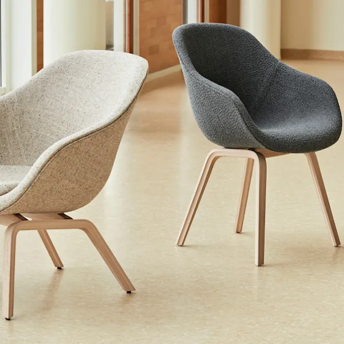 About a Lounge AAL83 lenestol