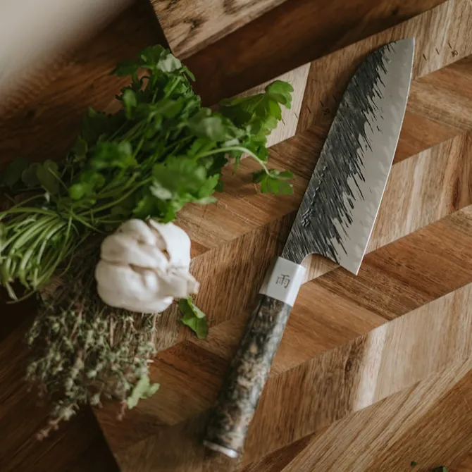 Ame Santoku Kokkekniv 18 cm