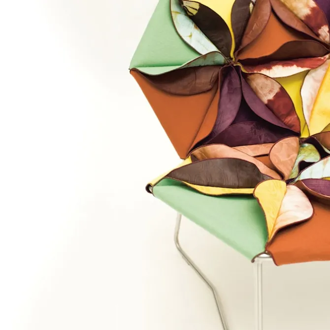 Antibodi Armchair With Flowers