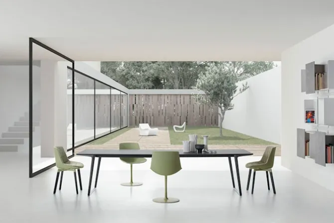Axy Table
