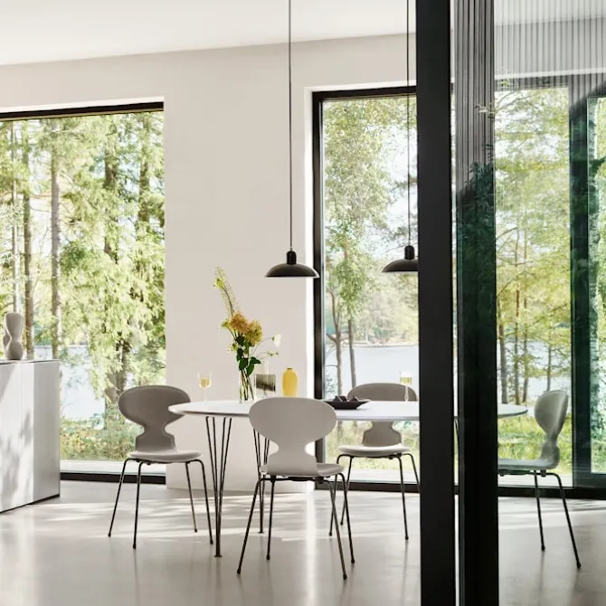 B611 Superellipse spisebord 90 x 135 cm Chrome