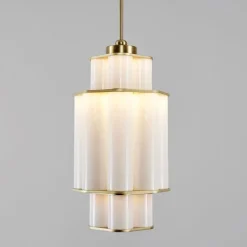 Bauer Chandelier 01