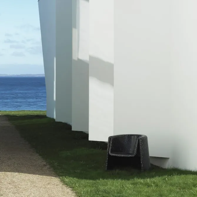 Bit Lounge Chair