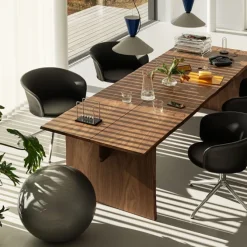 Bookmatch Table 275 cm + Benches