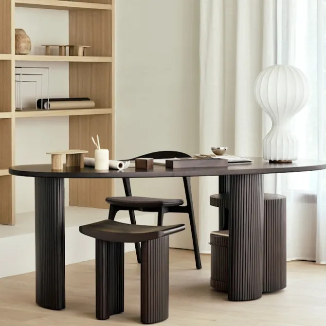 Boomerang Desk