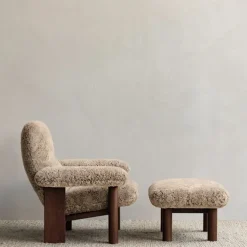 Brasilia lenestol og fotskammel mørkbeiset eik