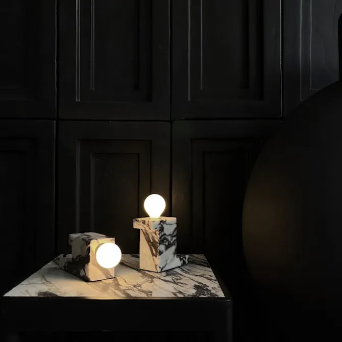 Brick Lamp Calacatta