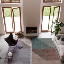 Capas 2 Rug