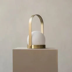Carrie bærbar bordlampe