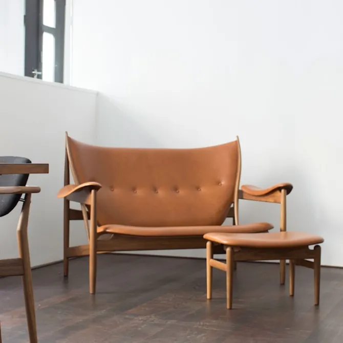 Chieftain fotskammel Walnut