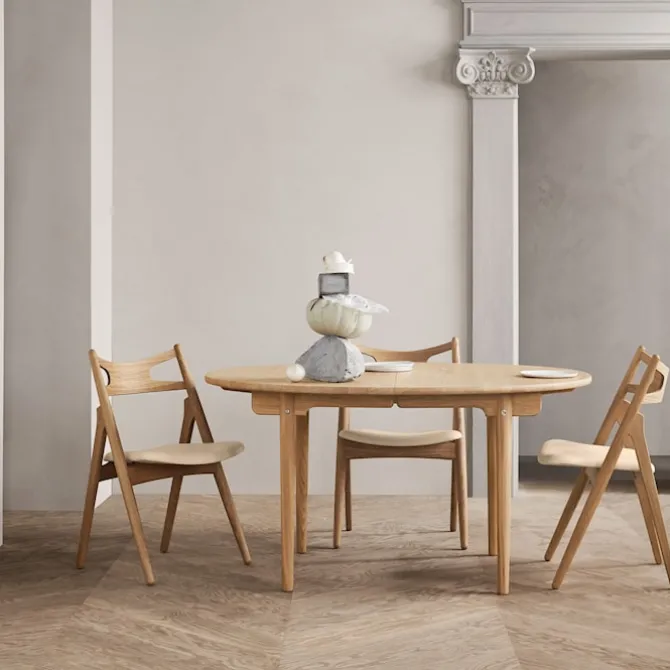 CH29P Sawbuck Chair