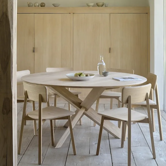 Circle Oak Ø136 cm