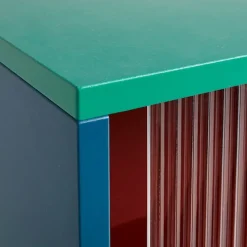 Colour vitrineskap