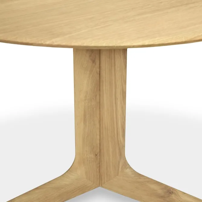 Corto Round Dining Table