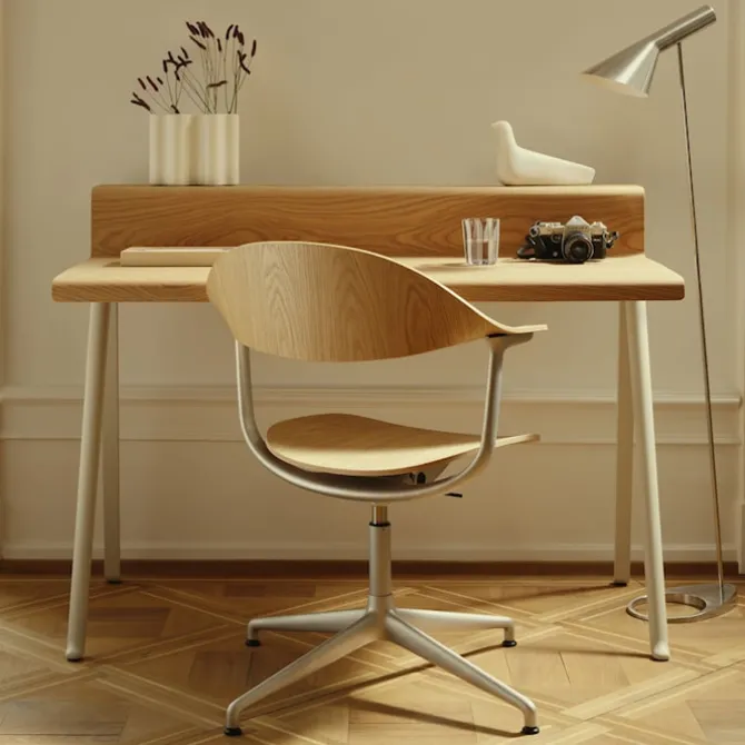 Courier skrivebord light oak