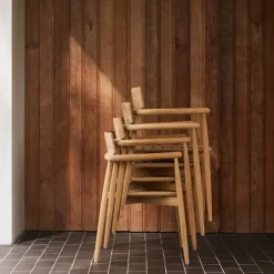 E008 Embrace Outdoor Series Chair, Ubehandlet teak
