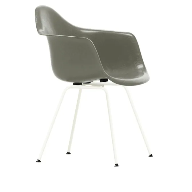 Eames Fiberglass Armchair DAX lenestol White