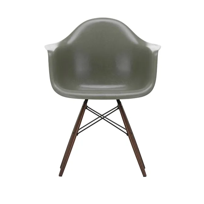 Eames Fiberglass Armchair DAW lenestol Black Maple