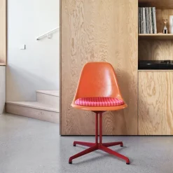 Eames Fiberglass Side Chair stol La Fonda
