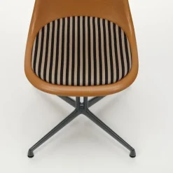 Eames Fiberglass Side Chair stol La Fonda