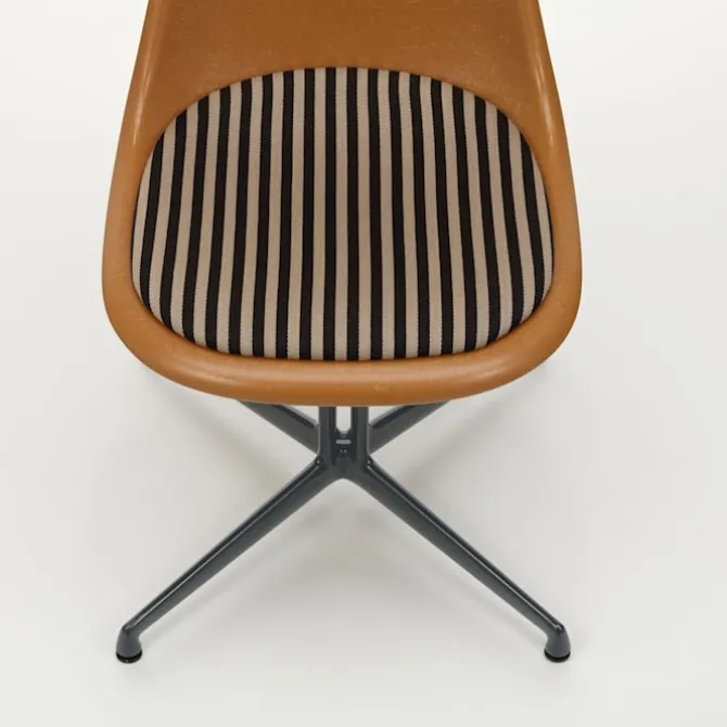 Eames Fiberglass Side Chair stol La Fonda