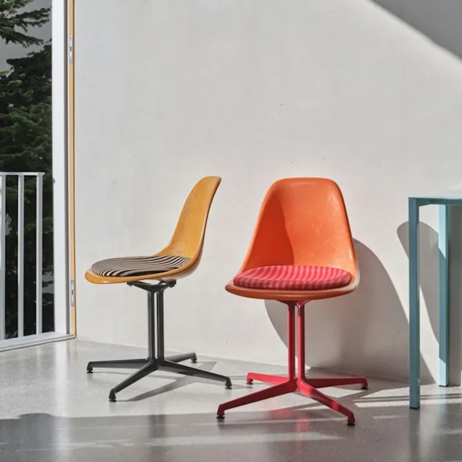 Eames Fiberglass Side Chair stol La Fonda
