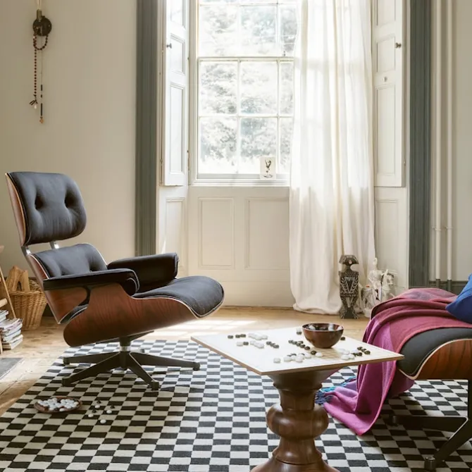 Eames Lounge Chair Cherry Polished/Black lenestol