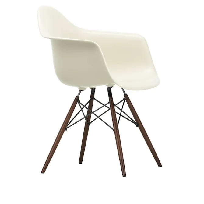 Eames RE Plastic Armchair DAW spisestuestol Dark Maple