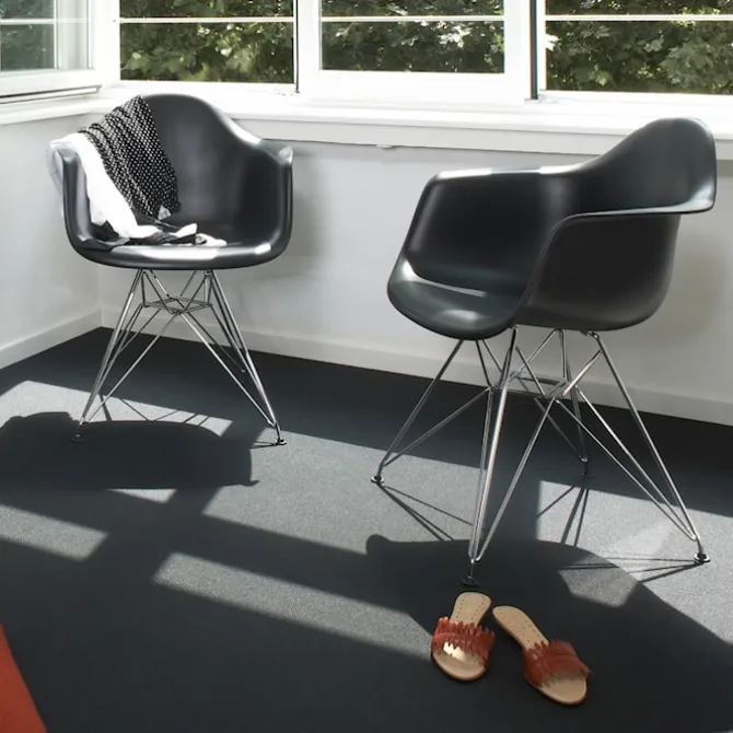 Eames RE Plastic Armchair DAR spisestuestol White