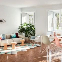 Eames RE Plastic Armchair LAR lenestol Chrome