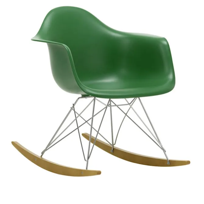 Eames RE Plastic Armchair RAR gyngestol Chrome/Golden Maple