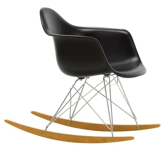 Eames RE Plastic Armchair RAR gyngestol Chrome/Golden Maple
