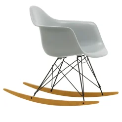 Eames RE Plastic Armchair RAR gyngestol Basic Dark/Golden Maple