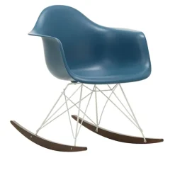 Eames RE Plastic Armchair RAR gyngestol White/Dark Maple