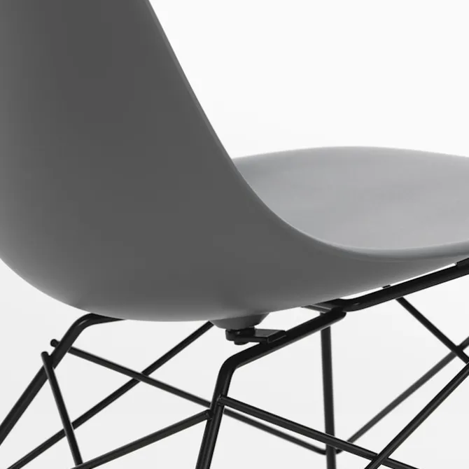 Eames RE Plastic Side Chair LSR stol Chrome
