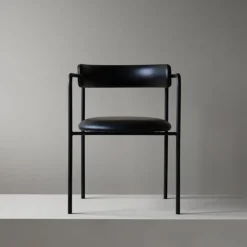 FF Chair Rounded Black Legs