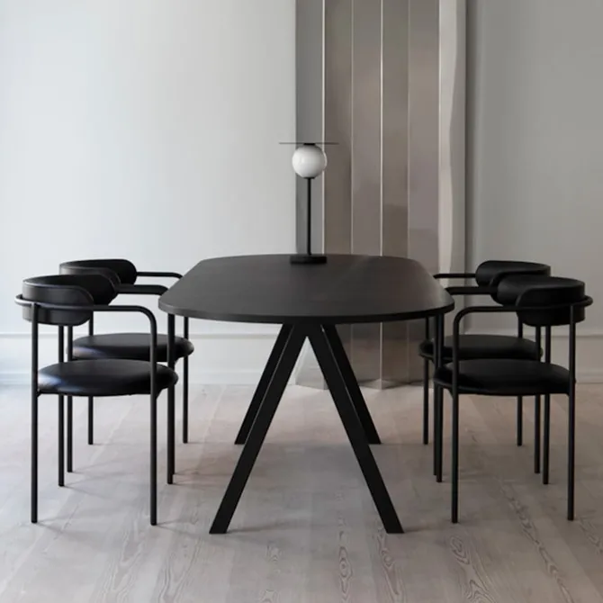FF Chair Rounded Black Legs