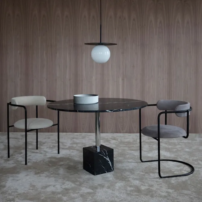 FF Chair Rounded Black Legs