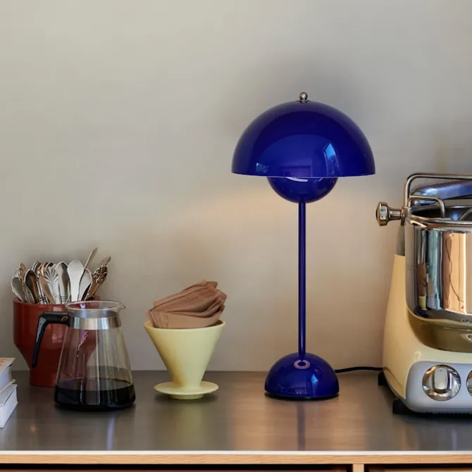 Flowerpot VP3 Table Lamp