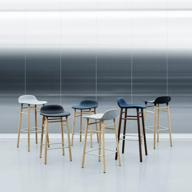 Form Barstool 65 cm Walnut