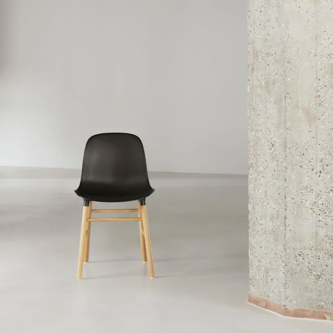 Form Chair Black Oak