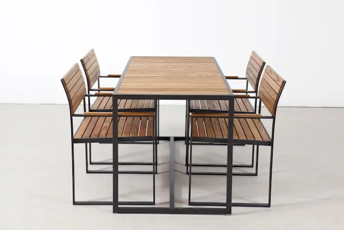 Garden Bistro Table 4